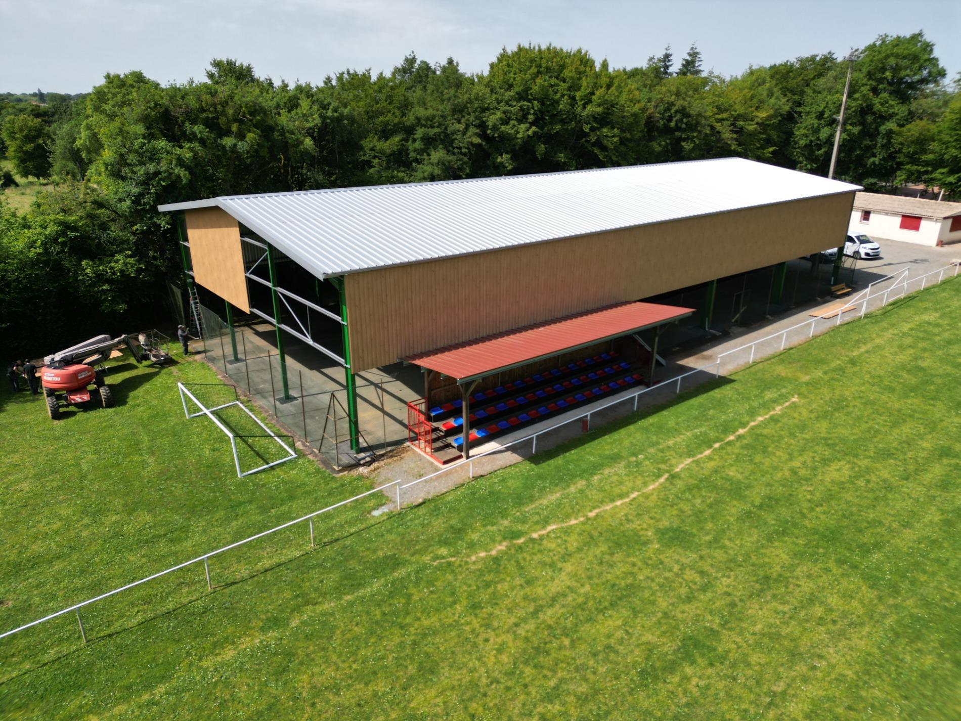 ACMB - TERRAIN DE TENNIS - CLUSSAIS LA POMMERAIE (79)